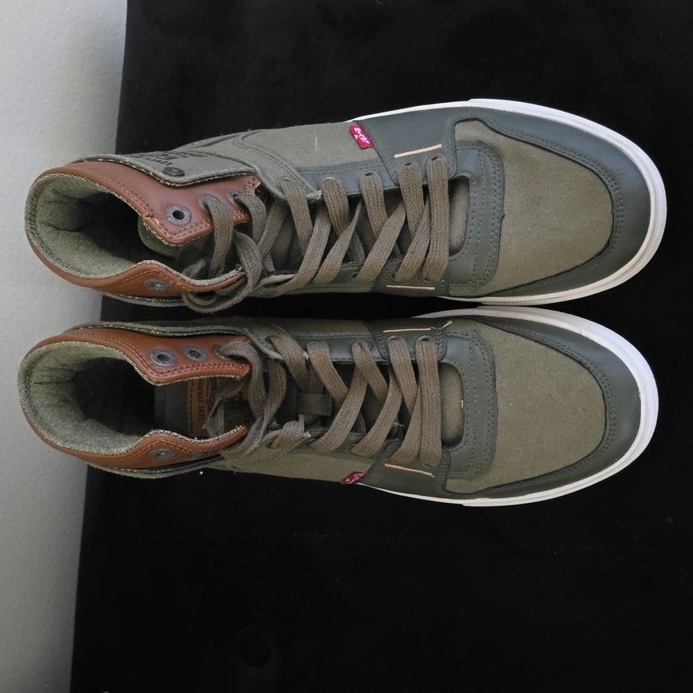 LEVI'S Strauss Mason Hi AntiFashion Hightop Sneaker